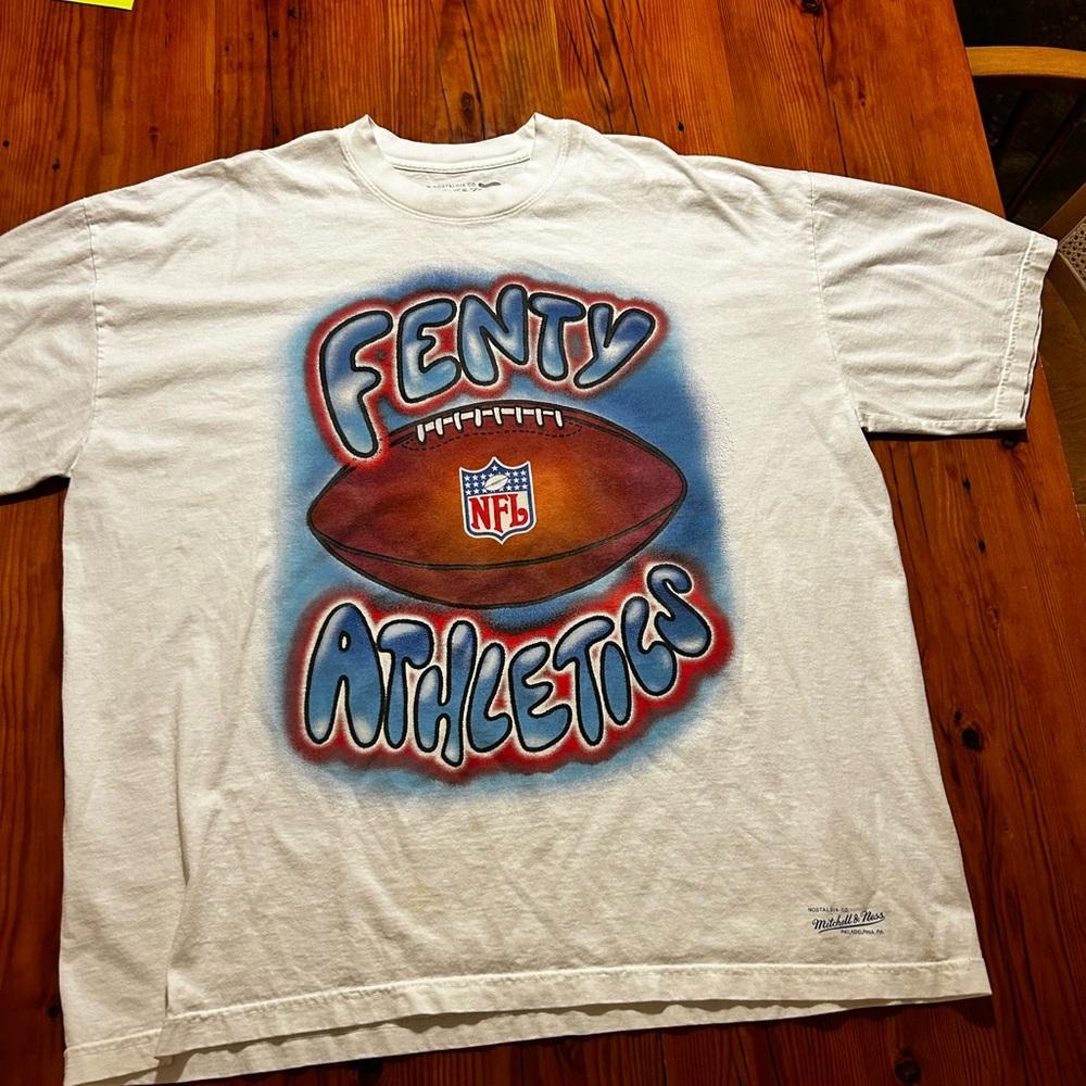 Mitchell and Ness vintage Super Bowl Fenty athletics Tee - XL